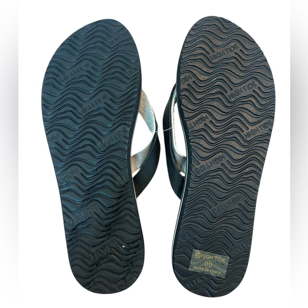 NWT High Tide Flip Flops - Picture 4 of 8